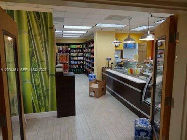 3901 S Ocean Drive 10B, Hollywood, FL 33019