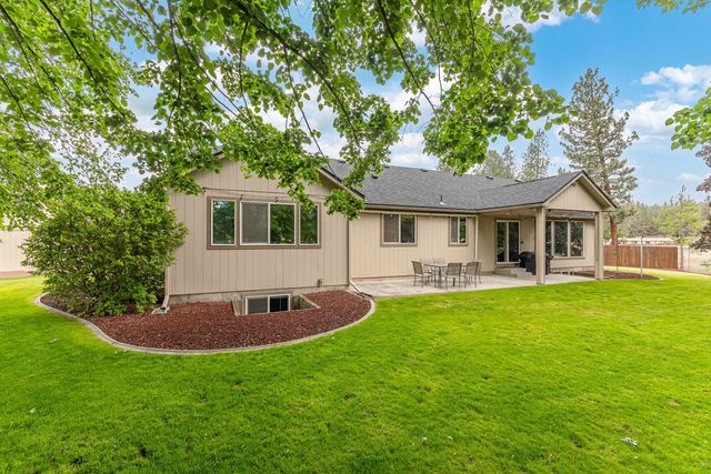 7303 W Links Ct, Nine Mile Falls, WA 99026