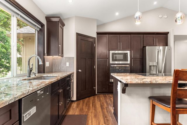7303 W Links Ct, Nine Mile Falls, WA 99026
