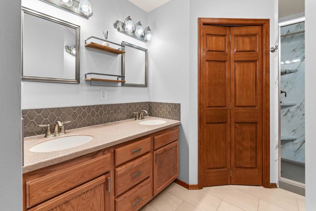 7303 W Links Ct, Nine Mile Falls, WA 99026
