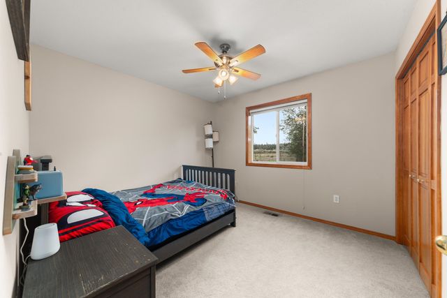 7303 W Links Ct, Nine Mile Falls, WA 99026