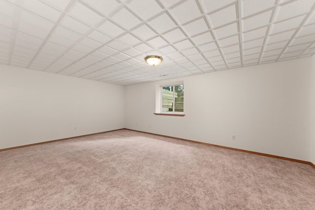 7303 W Links Ct, Nine Mile Falls, WA 99026