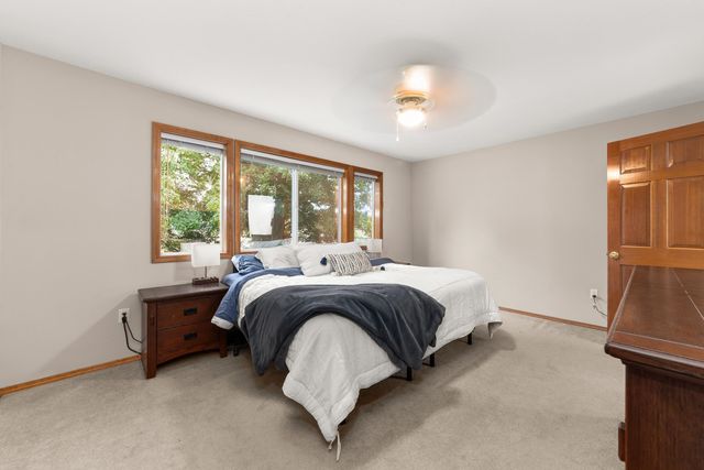 7303 W Links Ct, Nine Mile Falls, WA 99026