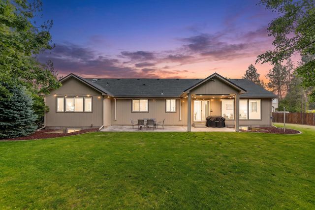 7303 W Links Ct, Nine Mile Falls, WA 99026