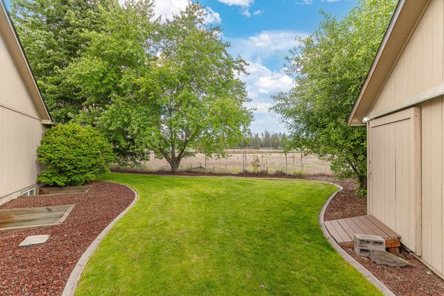 7303 W Links Ct, Nine Mile Falls, WA 99026