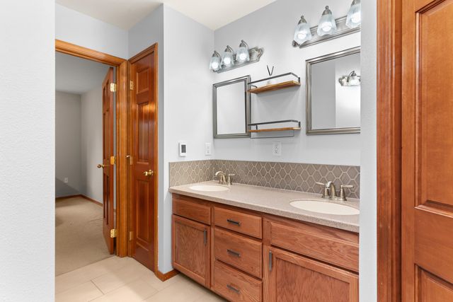 7303 W Links Ct, Nine Mile Falls, WA 99026