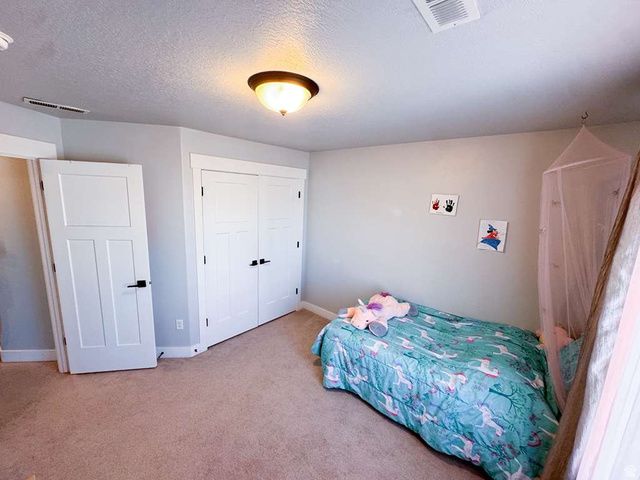 977 W BRENNAN ST, Bluffdale, UT 84065