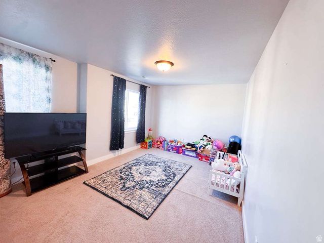 977 W BRENNAN ST, Bluffdale, UT 84065