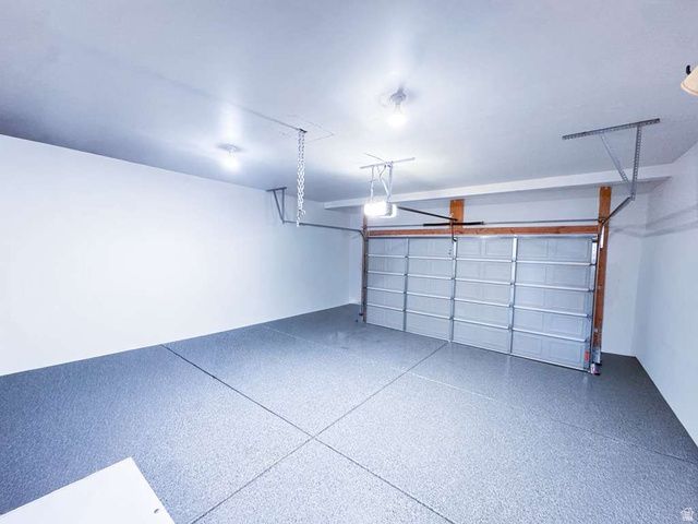 977 W BRENNAN ST, Bluffdale, UT 84065