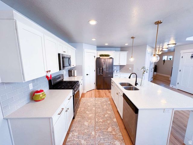 977 W BRENNAN ST, Bluffdale, UT 84065