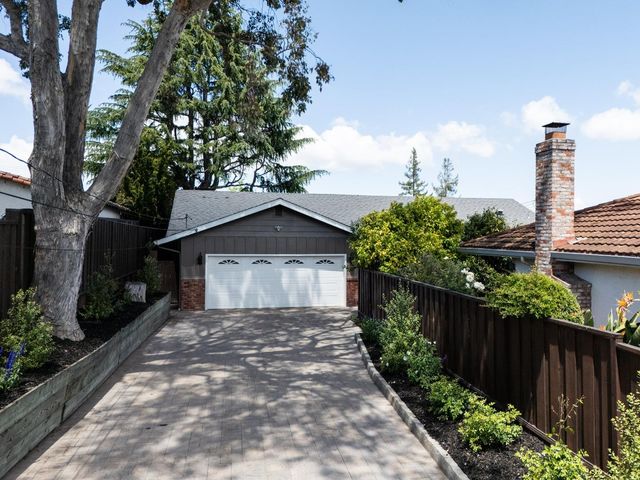 2910 Sherwood Drive, San Carlos, CA 94070