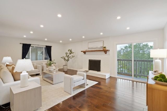 2910 Sherwood Drive, San Carlos, CA 94070