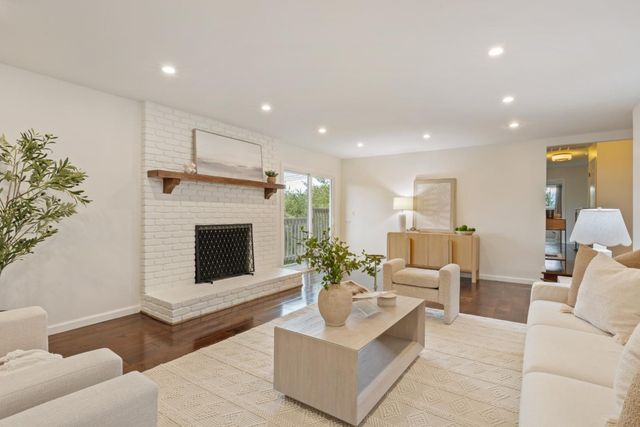 2910 Sherwood Drive, San Carlos, CA 94070