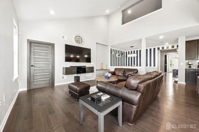 26 Davinci Drive, South Brunswick, NJ 08852