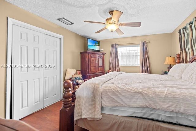 2160 NW 91st Ter, Pembroke Pines, FL 33024