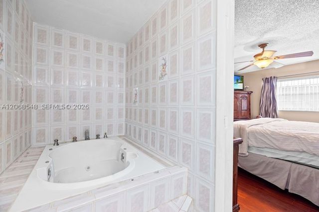 2160 NW 91st Ter, Pembroke Pines, FL 33024