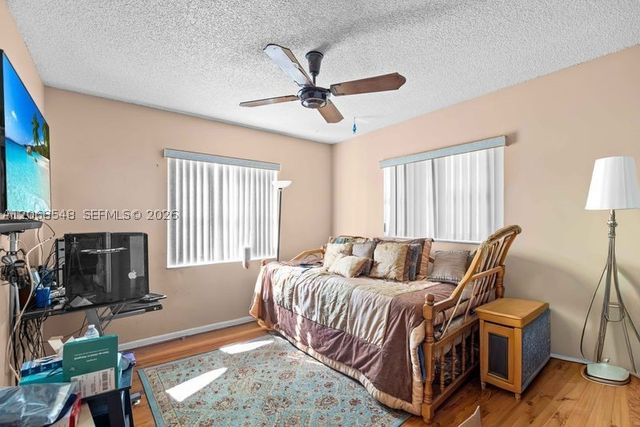 2160 NW 91st Ter, Pembroke Pines, FL 33024