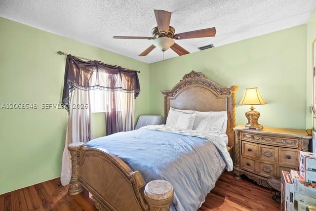 2160 NW 91st Ter, Pembroke Pines, FL 33024