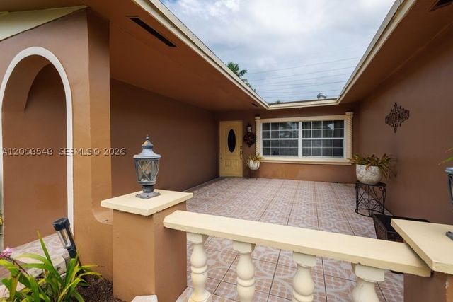 2160 NW 91st Ter, Pembroke Pines, FL 33024