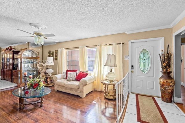 2160 NW 91st Ter, Pembroke Pines, FL 33024