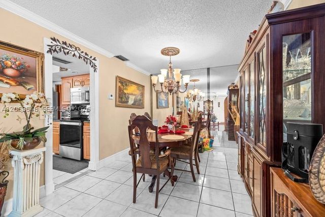 2160 NW 91st Ter, Pembroke Pines, FL 33024