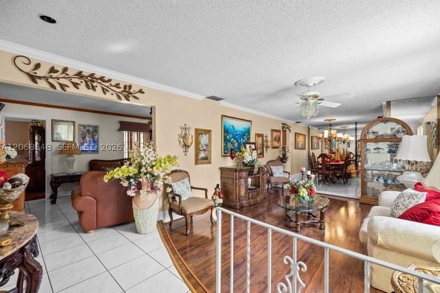 2160 NW 91st Ter, Pembroke Pines, FL 33024
