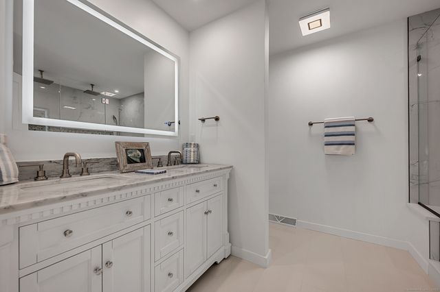15 Highland Terrace, Madison, CT 06443