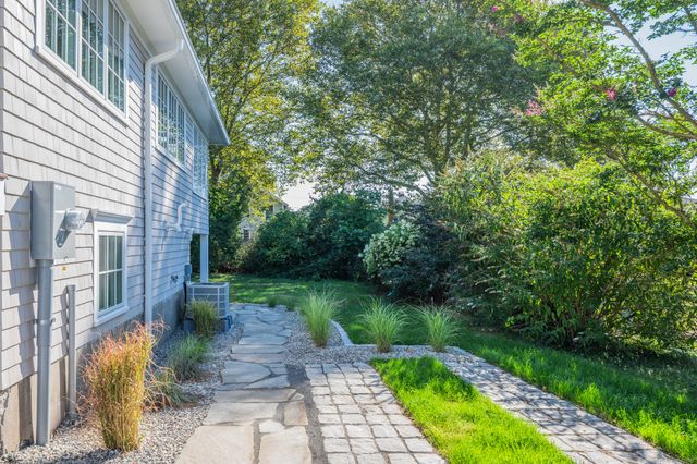 15 Highland Terrace, Madison, CT 06443