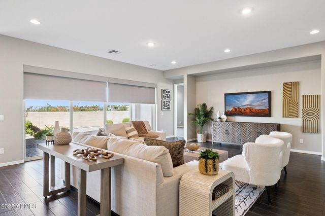 7707 S 43RD Place, Phoenix, AZ 85042