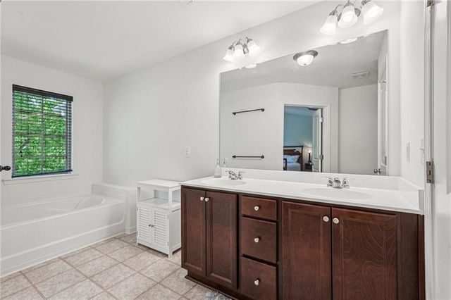 5710 Vinyard Lane, Cumming, GA 30041