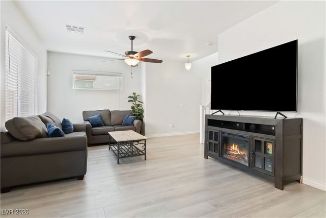 8908 Cambridge Glen Court, Las Vegas, NV 89149