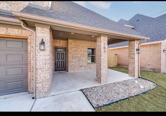 102 Hackberry Lane, Roanoke, TX 76262