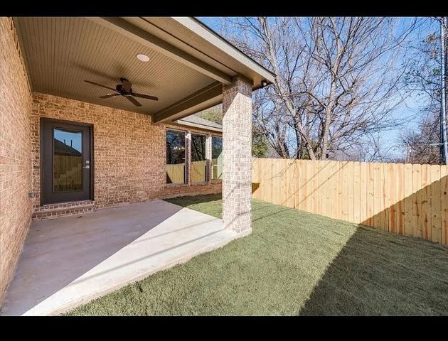 102 Hackberry Lane, Roanoke, TX 76262