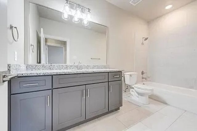 102 Hackberry Lane, Roanoke, TX 76262