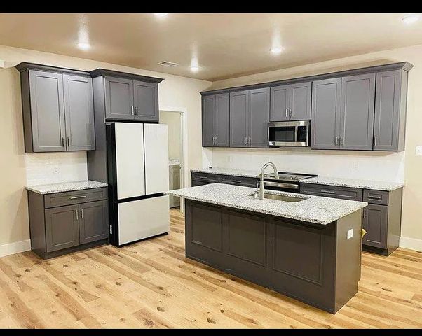 102 Hackberry Lane, Roanoke, TX 76262