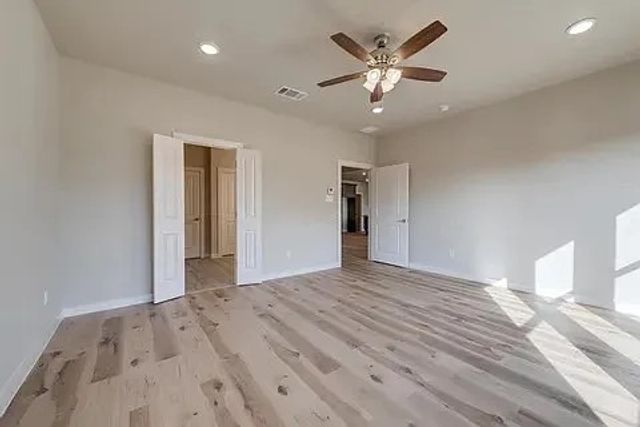 102 Hackberry Lane, Roanoke, TX 76262