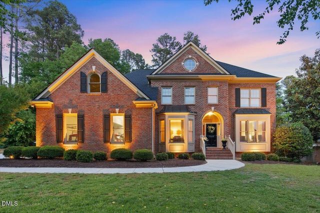 7253 Manor Oaks Drive, Raleigh, NC 27615