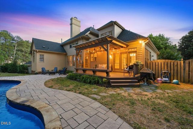 7253 Manor Oaks Drive, Raleigh, NC 27615