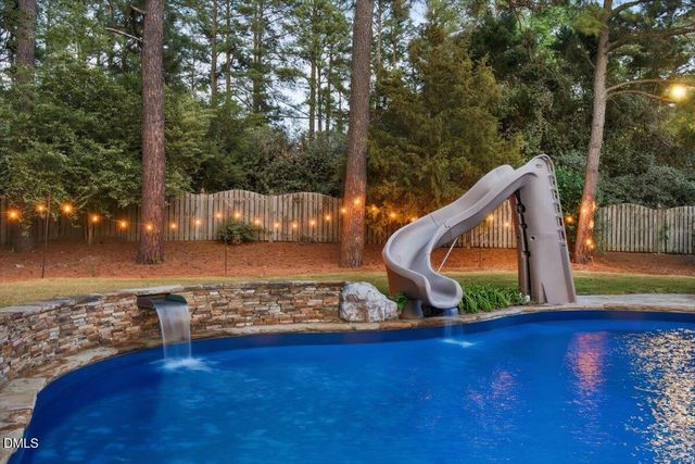 7253 Manor Oaks Drive, Raleigh, NC 27615