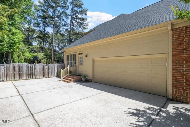 7253 Manor Oaks Drive, Raleigh, NC 27615