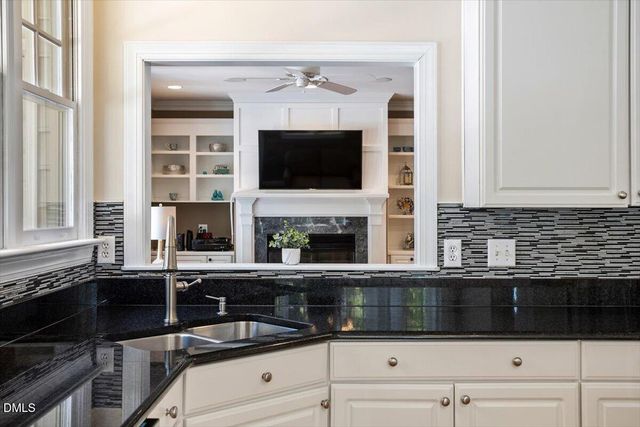 7253 Manor Oaks Drive, Raleigh, NC 27615