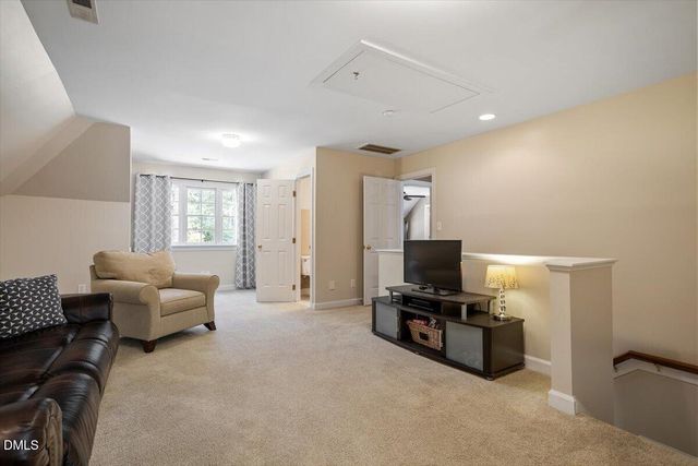 7253 Manor Oaks Drive, Raleigh, NC 27615