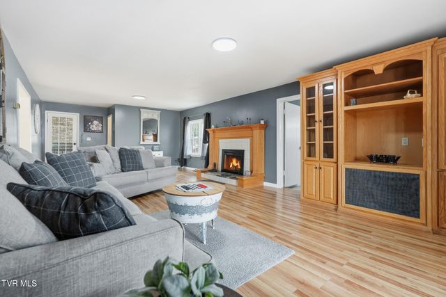 23077 Ahoy Lane, Abingdon, VA 24211