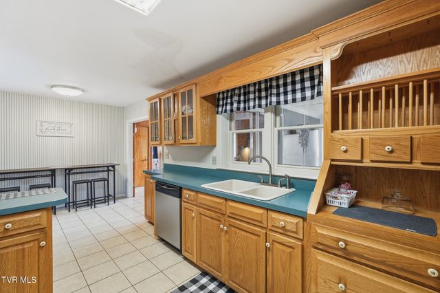 23077 Ahoy Lane, Abingdon, VA 24211