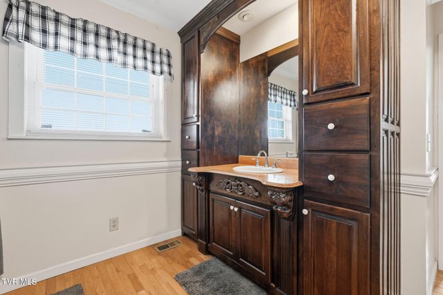 23077 Ahoy Lane, Abingdon, VA 24211