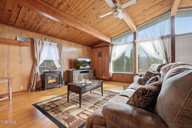 23077 Ahoy Lane, Abingdon, VA 24211