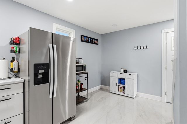 25 Pineywood Ave, Wilbraham, MA 01095