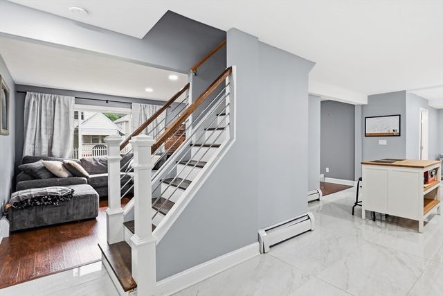25 Pineywood Ave, Wilbraham, MA 01095