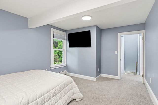 25 Pineywood Ave, Wilbraham, MA 01095