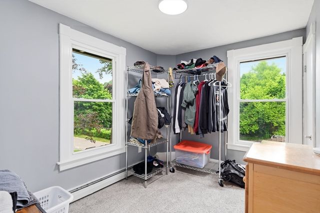 25 Pineywood Ave, Wilbraham, MA 01095